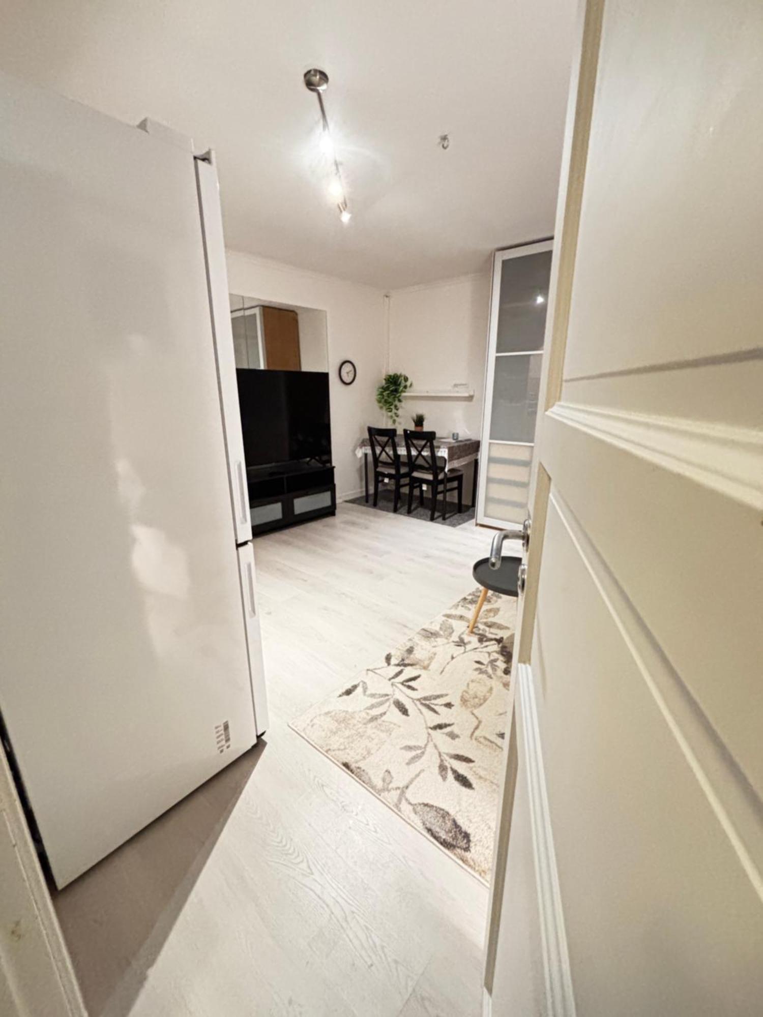 Leilighet Modern Singlebedroom Private Entry